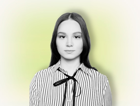Попова Александра Дмитриевна.